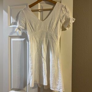 Cooper and key seersucker white dress perfect for graduation or grad pics